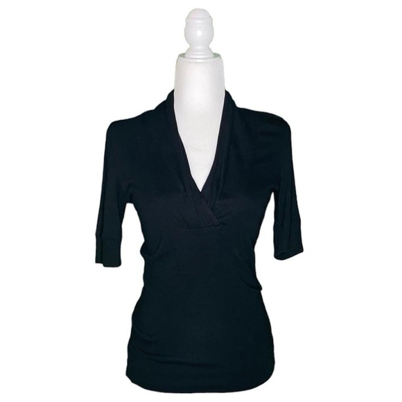 Express Tops - BLACK EXPRESS V-NECK TOP · SIZE S